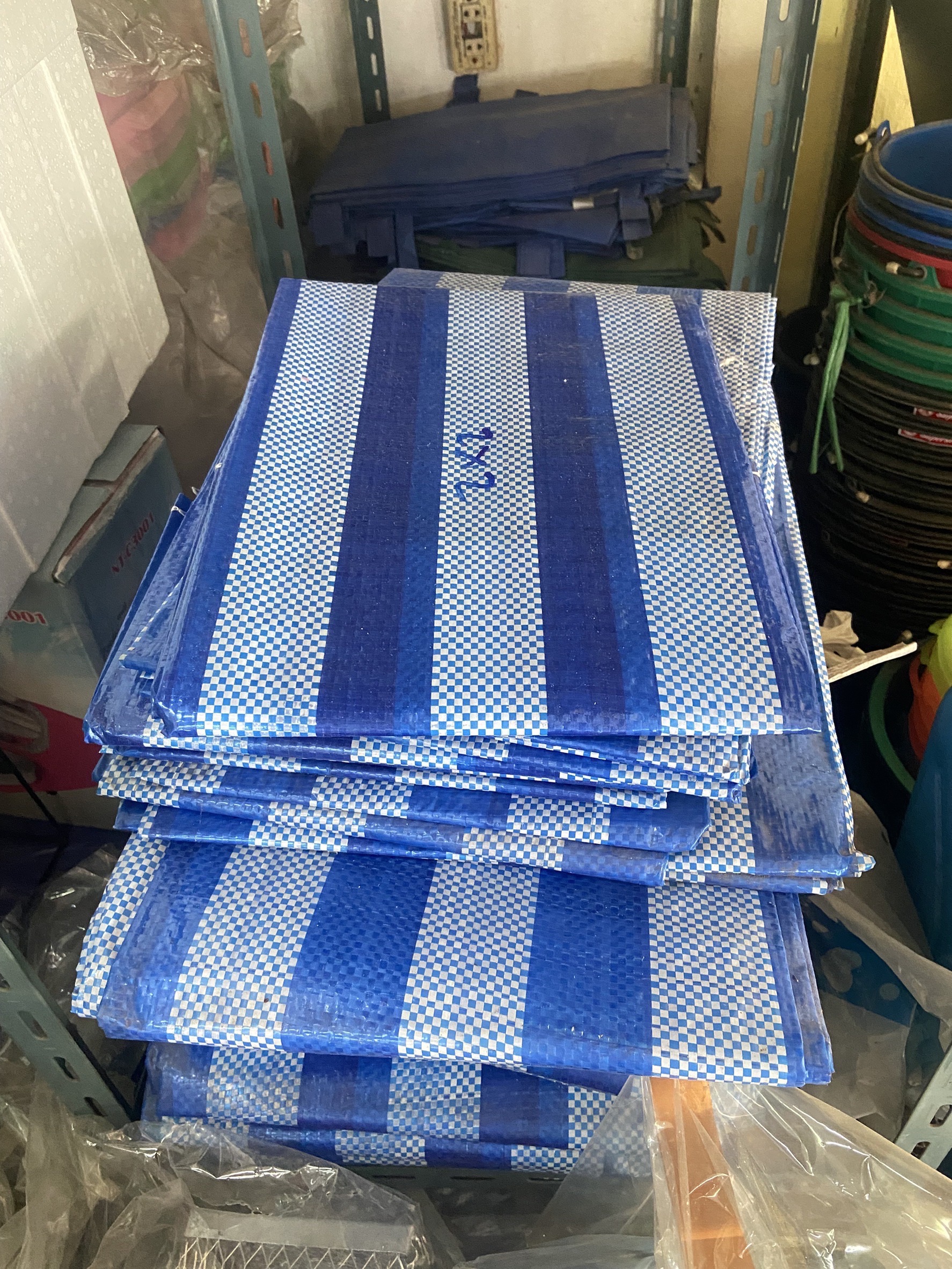 ธุรกิจขายส่ง-ปลีก อุปกรณ์แม่ค้าและของใช้เบ็ดเตล็ด ทำเลทองตึกแถวหัวมุม 2 คูหา (3.5 ชั้น) ตรงข้าม ธกส.